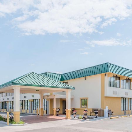 Howard Johnson By Wyndham Gillette Exteriér fotografie