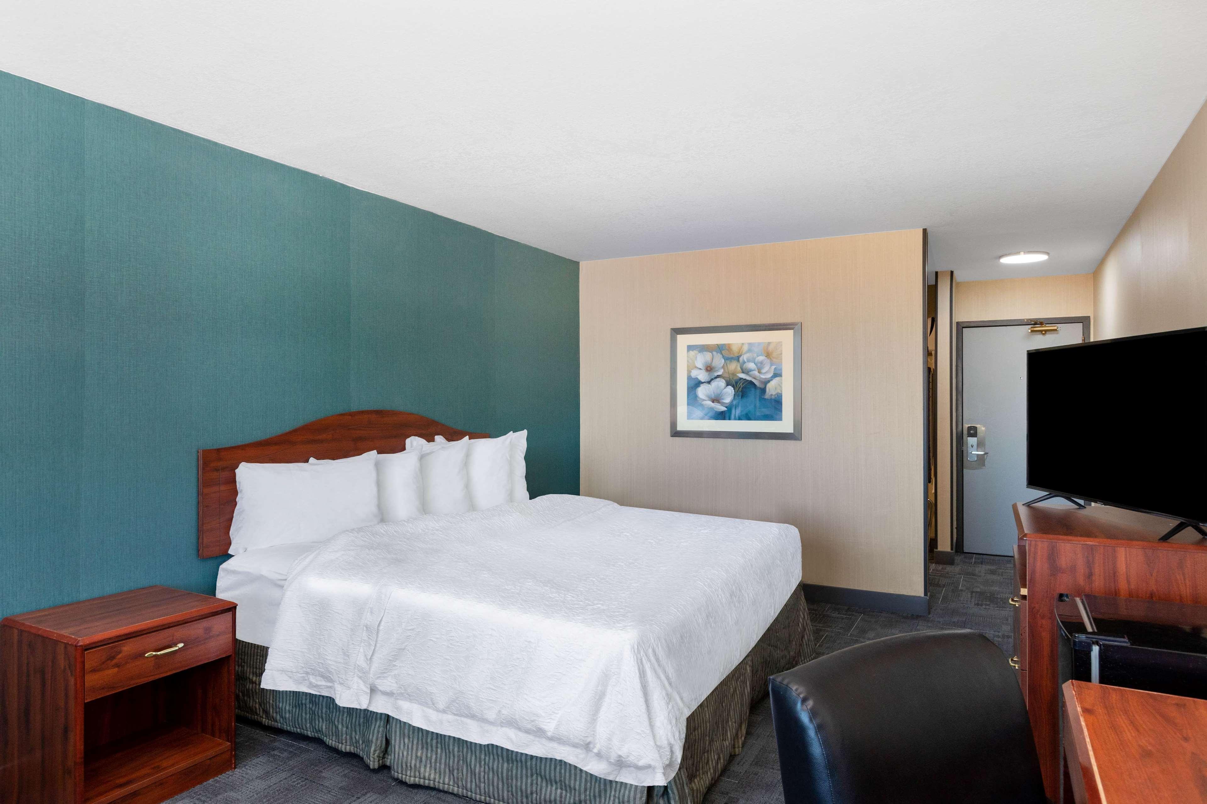 Howard Johnson By Wyndham Gillette Exteriér fotografie